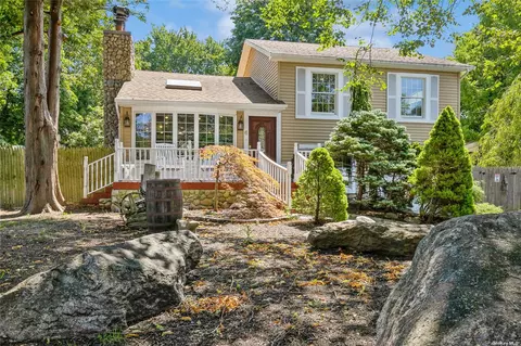 6 Sapphire, Huntington Station, NY 11746