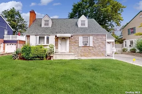 224 W Fulton Ave, Roosevelt, NY 11575