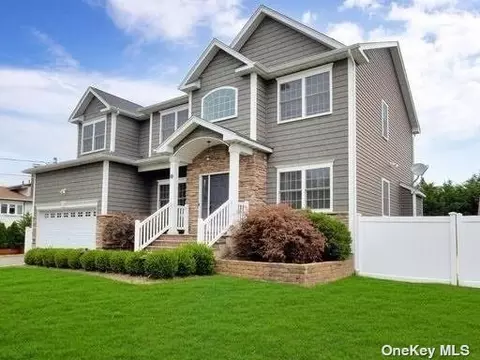 48 Tidewater Ave, Massapequa, NY 11758