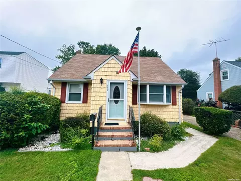 359 Abbington, Copiague, NY 11726