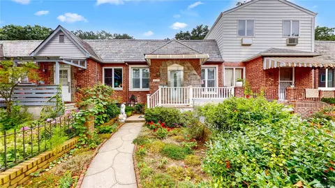 66-24 Selfridge St, Forest Hills, NY 11375
