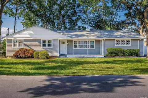 1177 America Ave, West Babylon, NY 11704