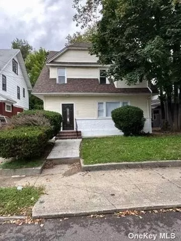 188-31 Dormans Rd, Jamaica, NY 11412