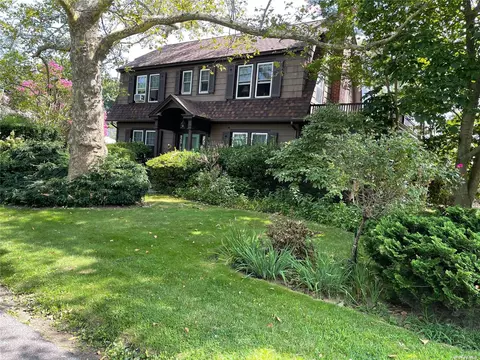 112 Carman, Amityville, NY 11701