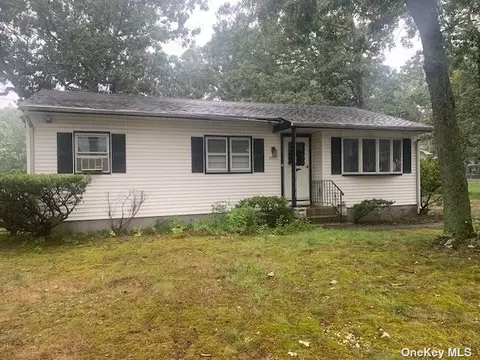 27 Andrea, Riverhead, NY 11901 photo 1