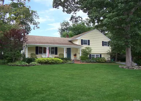 22 Bayview Ave, Blue Point, NY 11715