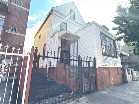 35-13 103rd St, Corona, NY 11368