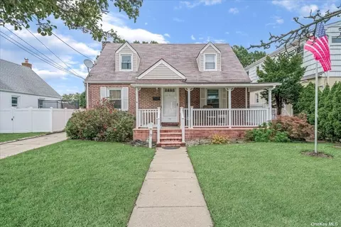 73 Munson Ave, West Hempstead, NY 11552