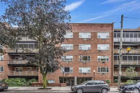 101 Lincoln Ave #1K, Mineola, NY 11501
