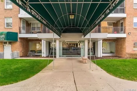 833 Central Ave #2K, Far Rockaway, NY 11691