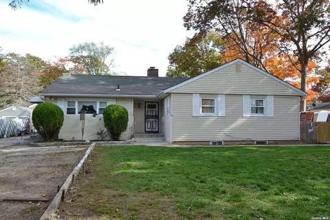 371 American Blvd, Brentwood, NY 11717