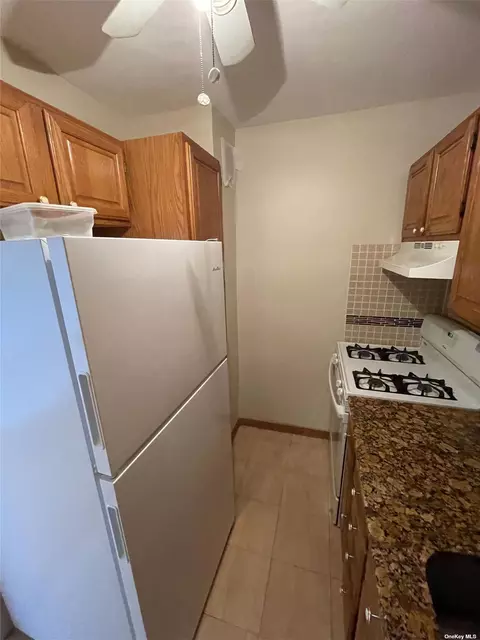 151-25 88 St #6G, Howard Beach, NY 11414