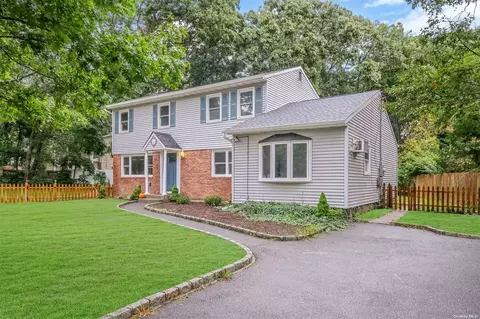 85 Pond Path, Lake Grove, NY 11755