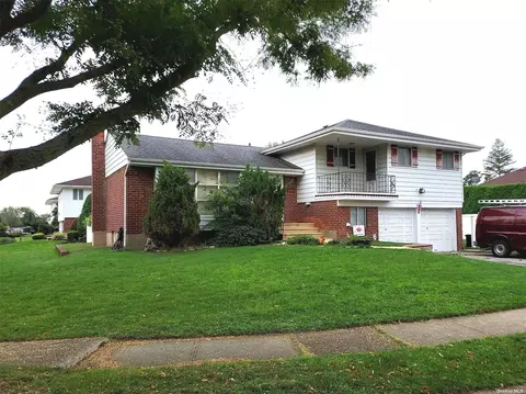 145 Northern Pkwy, Plainview, NY 11803