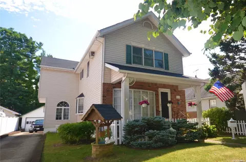 419 Midwood Ave, Bellmore, NY 11710