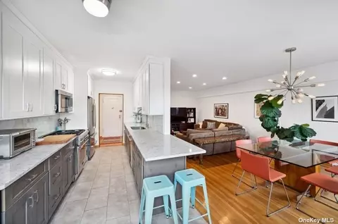 162-01 Powells Cove Blvd #6F, Beechhurst, NY 11357