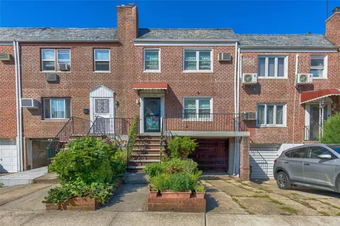 67-52 198th St, Fresh Meadows, NY 11365