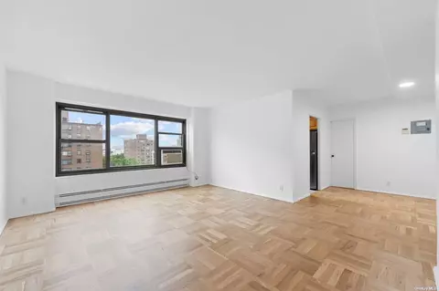 21-36 33 Rd #12D, Astoria, NY 11106