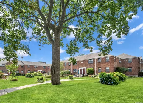 1725 160 St #UPPER, Whitestone, NY 11357
