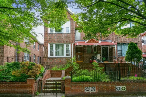 35-21 89th St, Jackson Heights, NY 11372