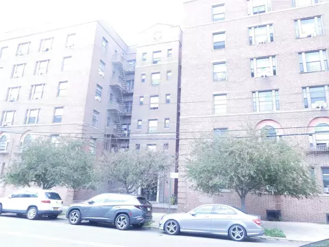 33-38 Parsons Blvd #3H, Flushing, NY 11354