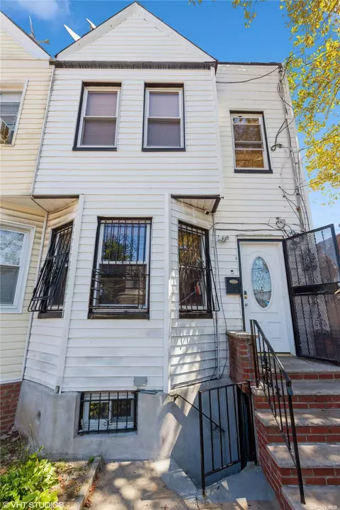 87-33 76th St, Woodhaven, NY 11421