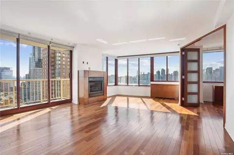 4-74 48th Ave #24A, Long Island City, NY 11109