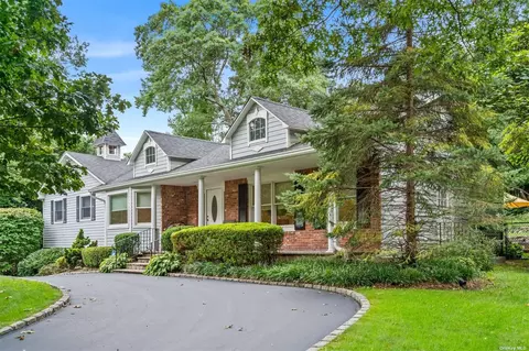 50 Buttonwood Dr, Dix Hills, NY 11746