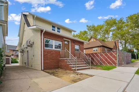 32-14 152nd St, Flushing, NY 11354