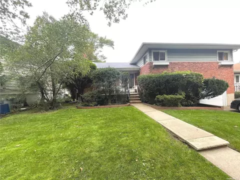 262-37 Grand Central Pk, Little Neck, NY 11362