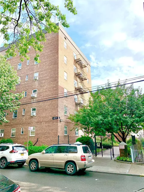 43-57 Union St #6K, Flushing, NY 11355