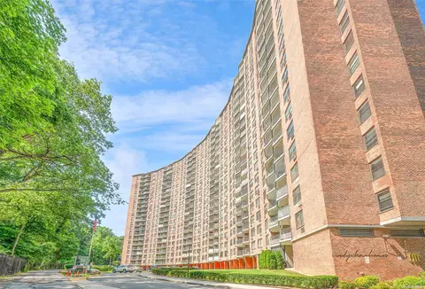 90-50 Union Tpke #14G, Glendale, NY 11385