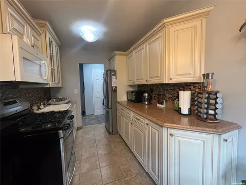 460 Old Town Rd #26K, Port Jefferson Station, NY 11776