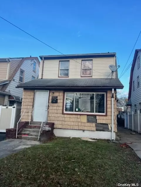 104-39 210th St, Queens Village, NY 11429