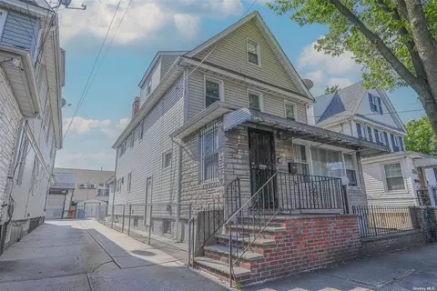 146-06 105th Ave, Jamaica, NY 11435