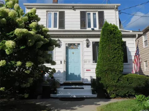 89-79 216th St, Queens Village, NY 11427