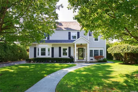 110 Brompton Rd, Garden City, NY 11530