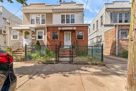 106-34 95th St, Ozone Park, NY 11417