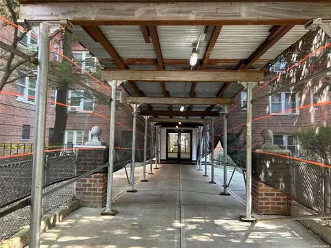 144-44 41st Ave #6R, Flushing, NY 11355