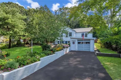 14 Locust Ave, Miller Place, NY 11764