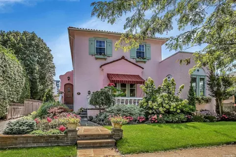 160 E Beech St, Long Beach, NY 11561