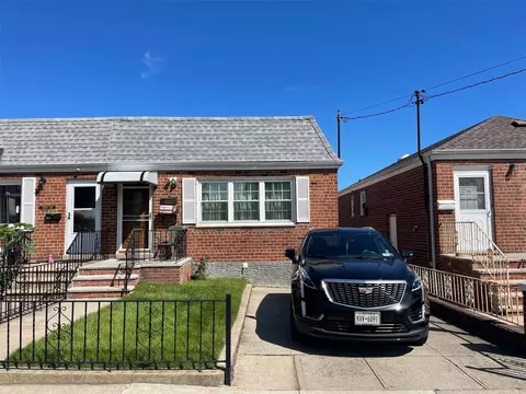 125-17 5th Ave, College Point, NY 11356
