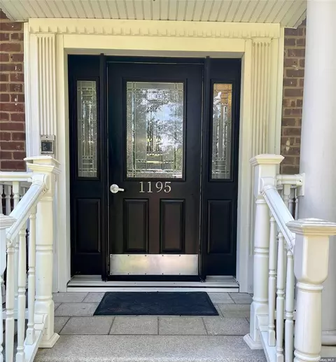 Undisclosed, Hewlett, NY 11557