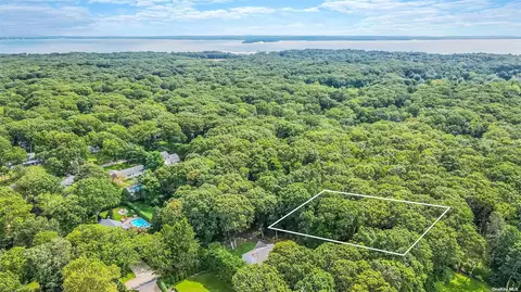 840 Windjammer Dr, Southold, NY 11971