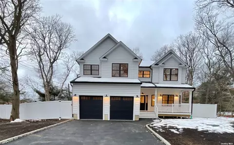 60 Gibbs Pond Rd, Nesconset, NY 11767