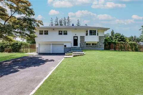 2 Mercer Ave, Dix Hills, NY 11746