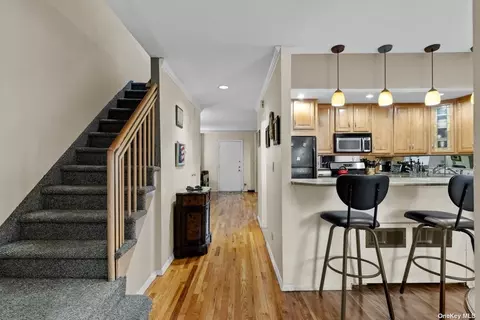 216-10 17th Ave #TH53, Bayside, NY 11360