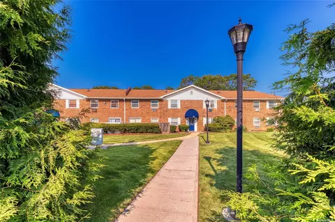 460 Old Town Rd #26 B, Port Jefferson Station, NY 11776