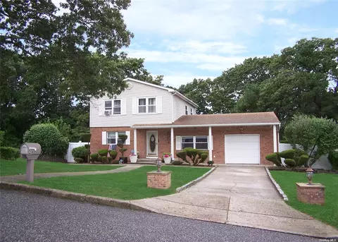 20 Harrison Ave, Coram, NY 11727