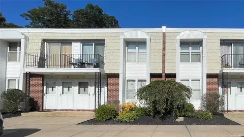 53 Rocky Point Yaph #16, Rocky Point, NY 11778